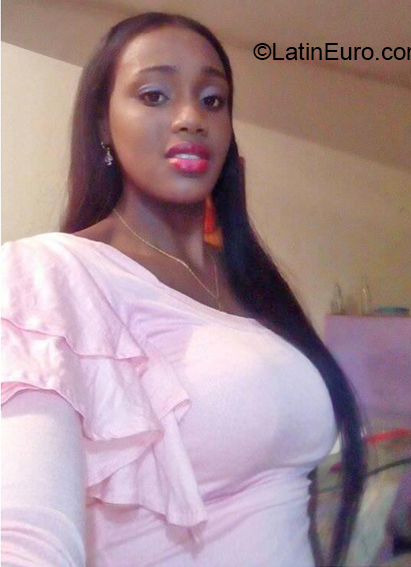 Date this exotic Colombia girl Flaka from Cali CO26528