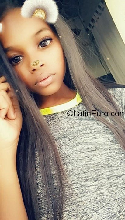 Date this hot Dominican Republic girl Keicha from Hato Mayor DO37028
