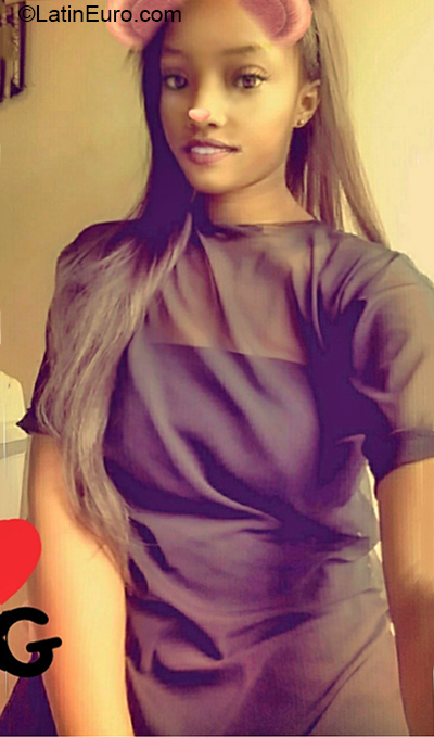 Date this gorgeous Dominican Republic girl Ana from Santo Domingo DO37048