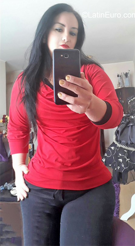 Date this beautiful Chile girl Kati from Santiago DO37076