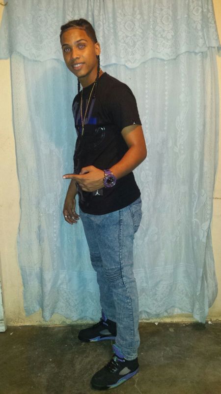 Date this young Dominican Republic man Bradwin Paula from Azua DO37078