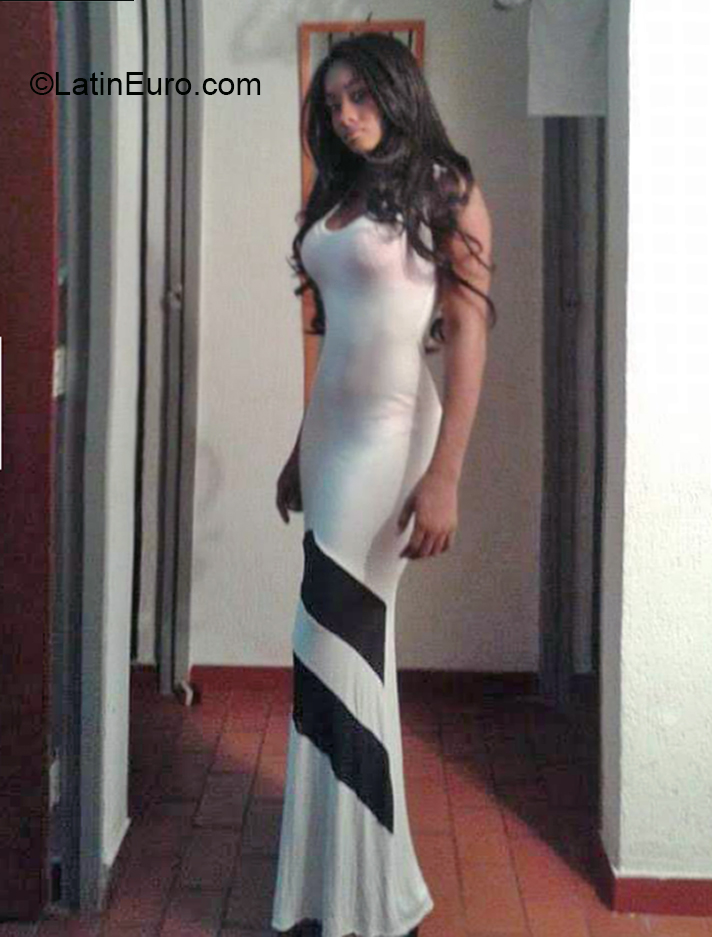 Date this georgeous Colombia girl Jeniffer from Cali CO26601