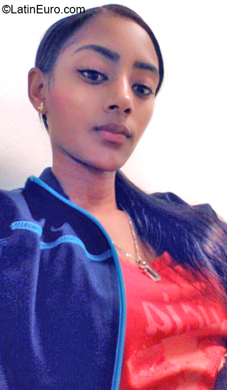 Date this funny Dominican Republic girl Sol from Santo Domingo DO37171
