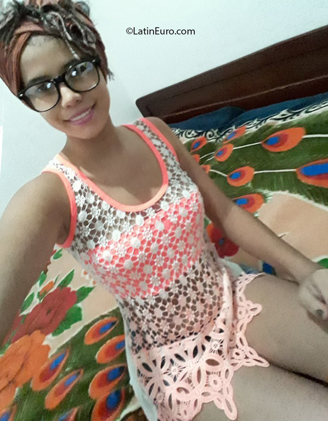 Date this stunning Colombia girl Julia from Bucaramanga CO26659
