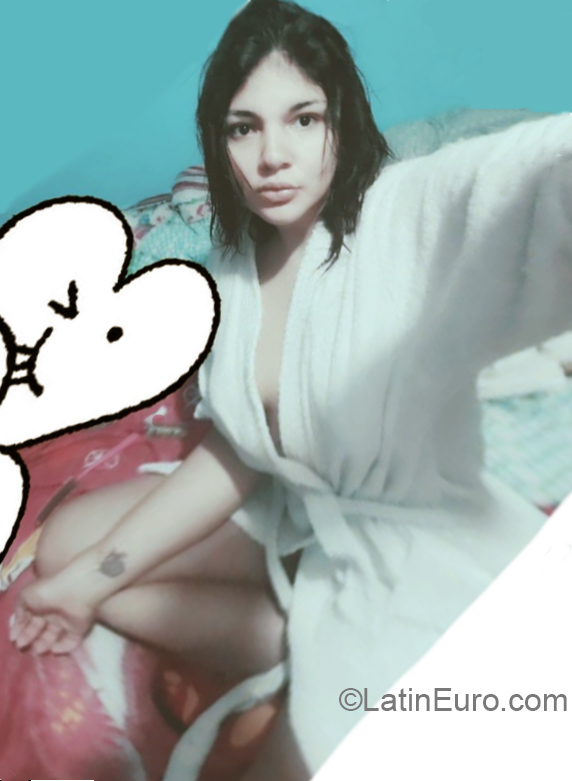 Date this happy Colombia girl Paola from Bogota CO26705