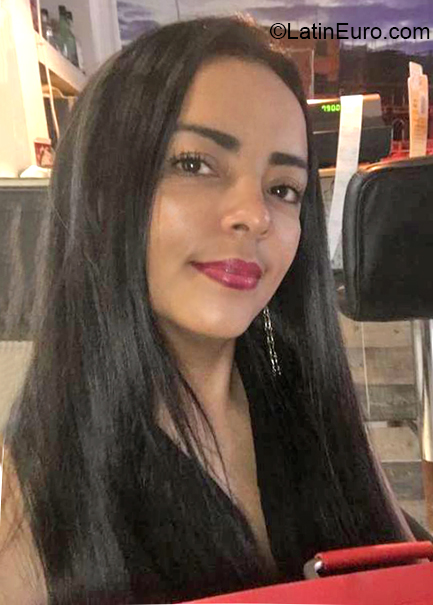 Date this fun Colombia girl Patricia from Eje CO26712
