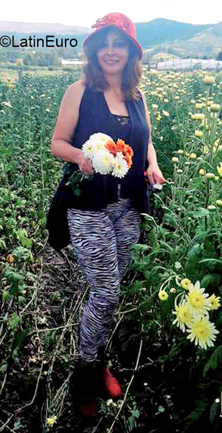 Date this good-looking Ecuador girl Miriam from Quito EC432