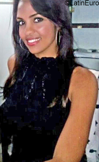 Date this lovely Dominican Republic girl Bianca from Santo Domingo DO37768