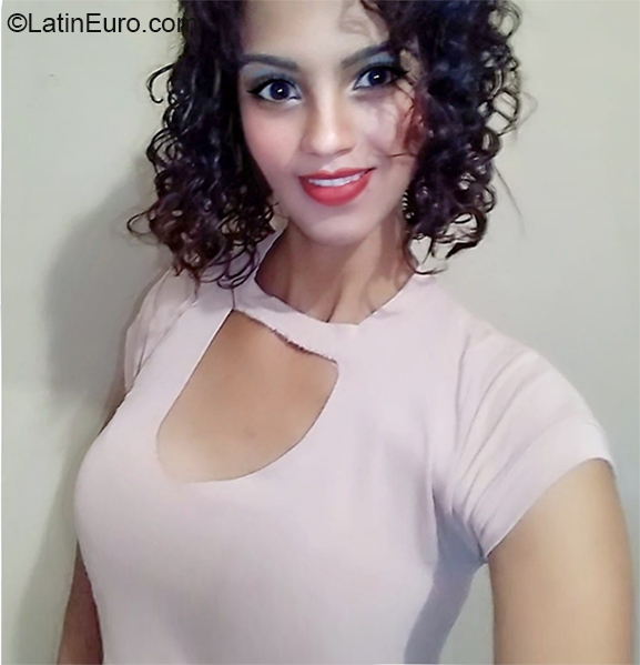 Date this beautiful Brazil girl Renata from Campinas BR11052