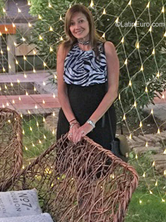 Date this charming Chile girl Carmen from San Francisco VE3010