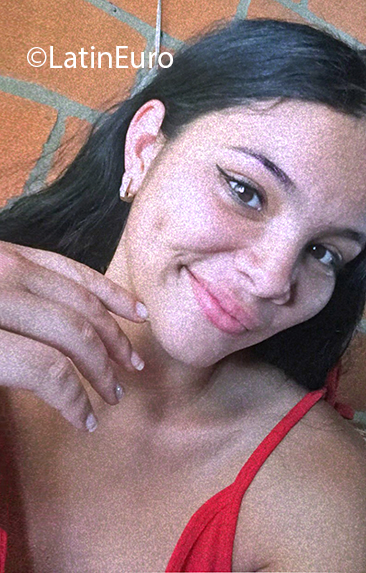 Date this sensual Colombia girl Laura from Cartago CO26900