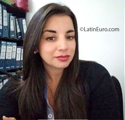 Date this hot Colombia girl Violeta from Cartagena CO26905