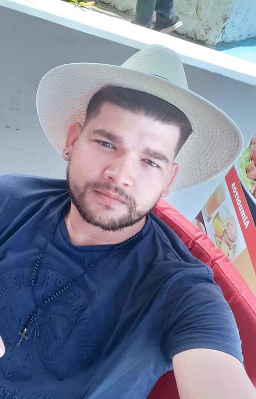 Date this exotic Ecuador man Paul Benitez from Manta EC443