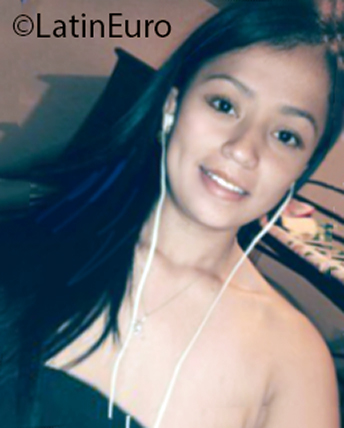 Date this happy Colombia girl Yamile from Pereira CO26945