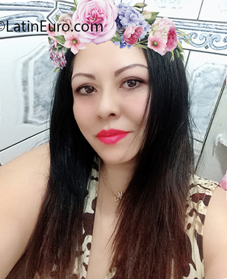 Date this funny Brazil girl Shirley from Sao Paulo BR11069