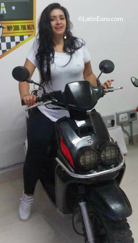 Date this athletic Colombia girl Michel from Medellin CO26953