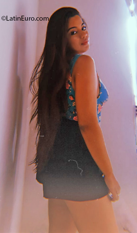 Date this delightful Brazil girl Kelly from Teresina BR11070