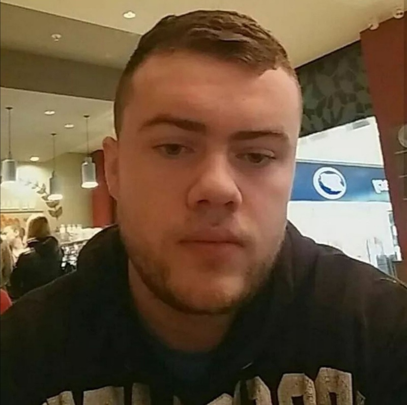 Date this georgeous United Kingdom man Aaron from Belfast GB1015