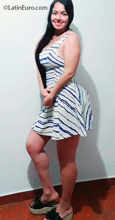 Date this sensual Colombia girl Laura from Ibaque CO26986