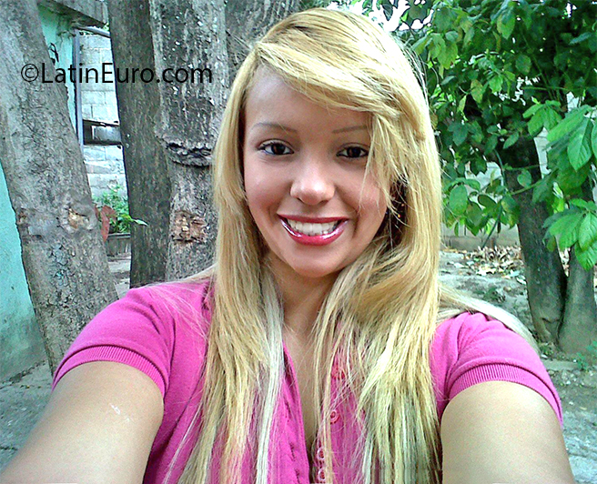Date this young Venezuela girl Ana from Barquisimeto VE3080