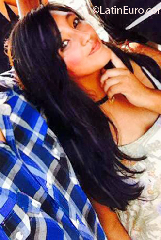 Date this charming Peru girl Kelita from Lima PE1528