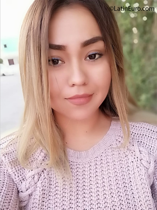 Date this athletic Mexico girl Didad from Cabo San Lucas MX1806