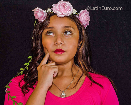 Date this stunning Mexico girl Jade from Cancun MX1810