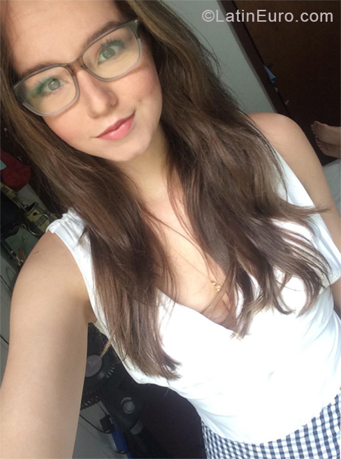 Date this delightful Colombia girl Camila from Bucaramanga CO27314