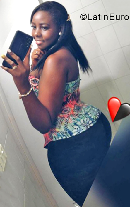 Date this good-looking Colombia girl Pam from Cali CO27126