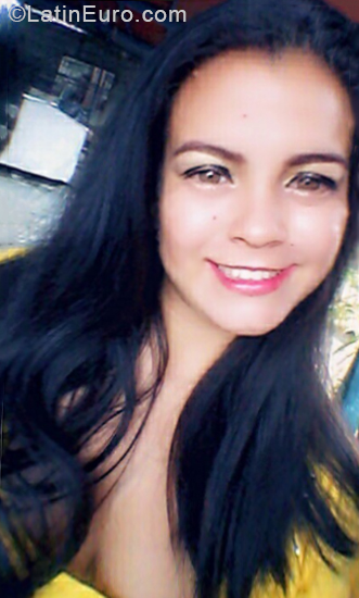 Date this foxy Venezuela girl Nazareth from Barinas VE3174