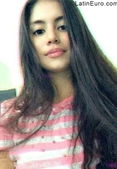 Date this attractive Ecuador girl Jazmin from Guayaquil EC484