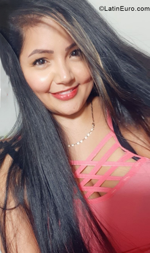 Date this cute Colombia girl Karen from Bucaramanga CO27162