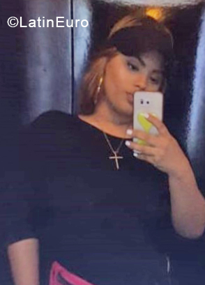 Date this pretty Dominican Republic girl Geramy from Santiago DO37941