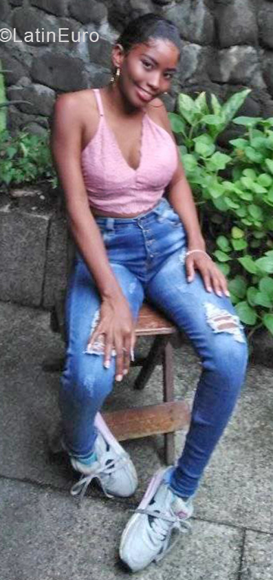 Date this delightful Colombia girl Jasy from Cali CO27188