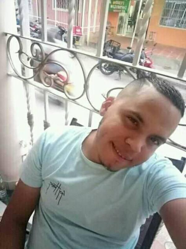 Date this foxy Colombia man Luis from Santa Marta CO27193