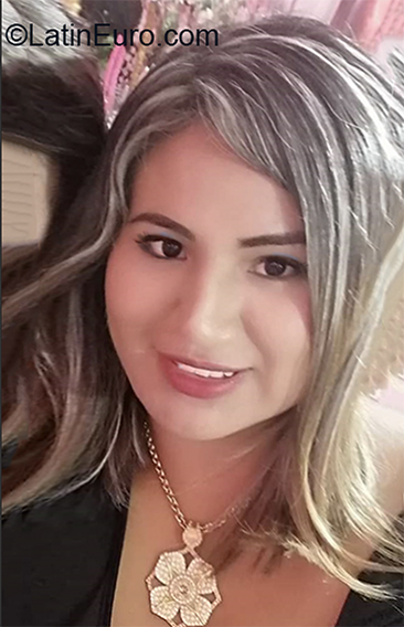 Date this sensual Peru girl Milagros from Lima PE1548