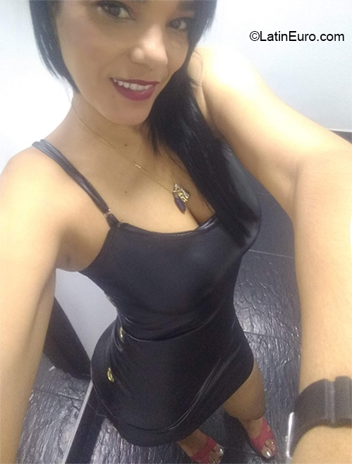 Date this funny Colombia girl Karina from Bucaramanga CO27272