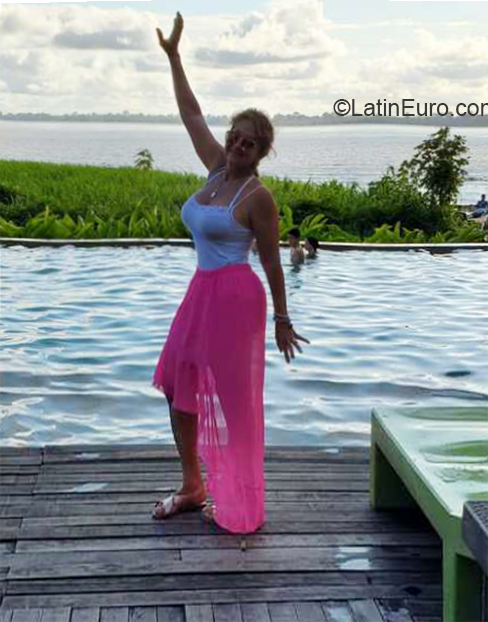 Date this attractive Colombia girl Miryan bustaman from Toro Valle Del Cauca CO27223