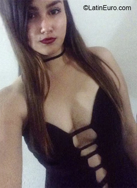 Date this georgeous Venezuela girl Allison from Maracaibo VE3271