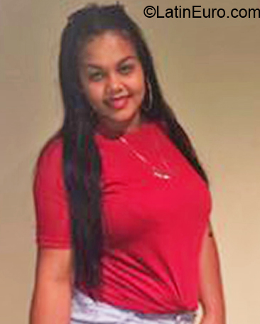 Date this hot Dominican Republic girl Mari from Santiago DO38062