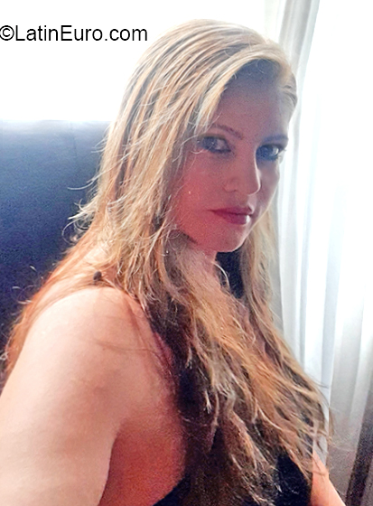 Date this voluptuous Colombia girl Alega from Bogota CO27310