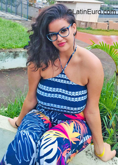 Date this tall Brazil girl Emanuele from Joao Monlevade BR11123