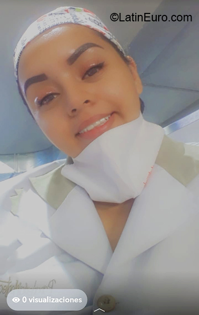 Date this young Colombia girl Fernanda from Cali CO27319