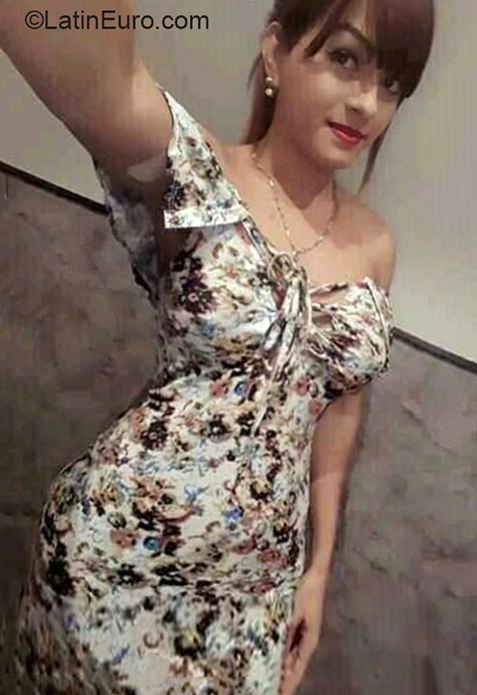 Date this fun Venezuela girl Yessy from Zulia VE3187