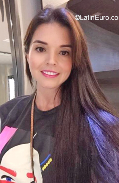 Date this georgeous Colombia girl Eri from Pereira CO27364