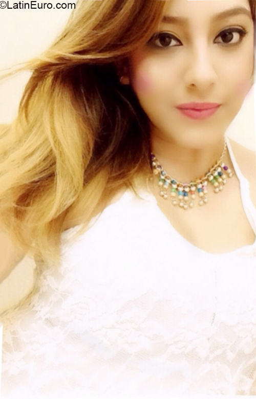 Date this hot Venezuela girl Mafer from Valencia VE3227