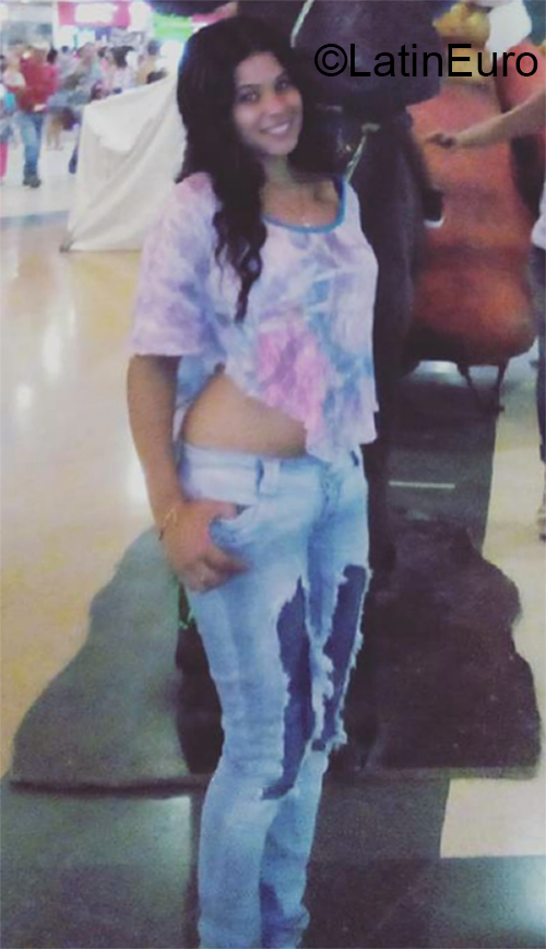 Date this gorgeous Colombia girl Leidy from Barranquilla CO27498