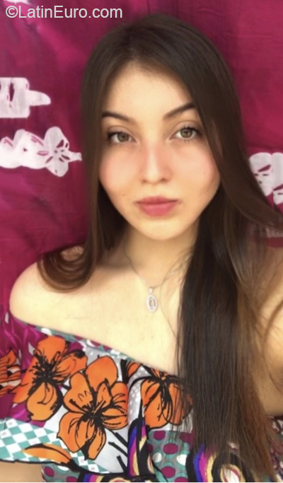 Date this good-looking Ecuador girl Dani from Machala EC506
