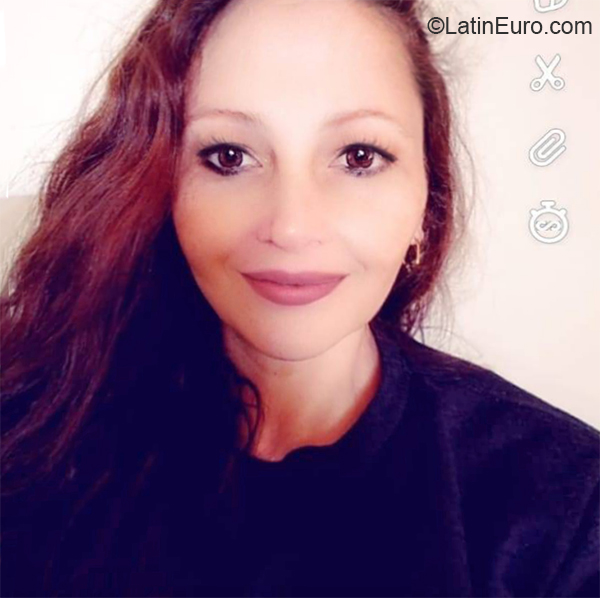 Date this pretty Brazil girl Salwa from Sao Paulo BR11176