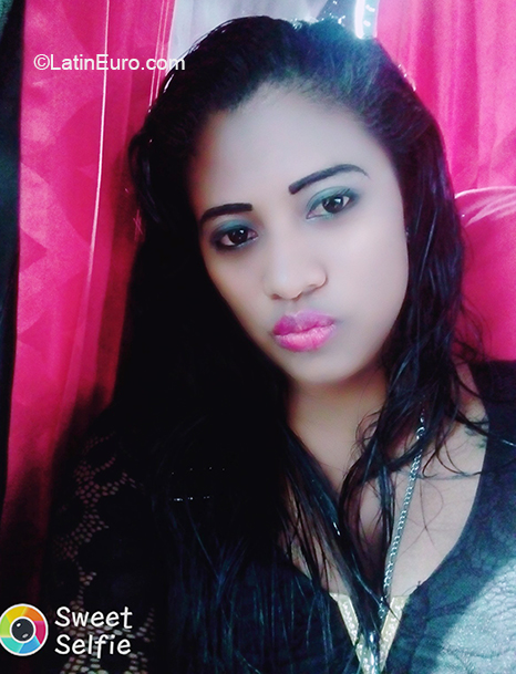 Date this voluptuous Ecuador girl Katherine from Guayaquil EC526